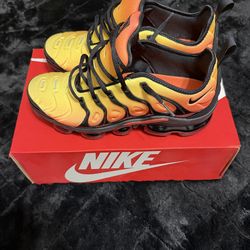 Nike Vapor Max Plus New Authentic Size Us 8.5 Men