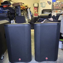 Pair of Harbinger VARI V2315 Powered 15 Inch Speakers