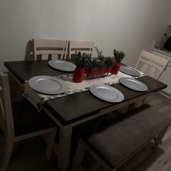 Dinning Table 