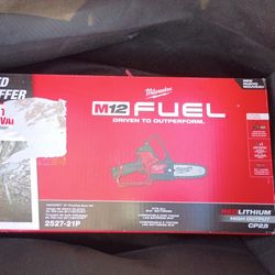 Brand New Milwaukee Hatchet 6" Pruning Saw Kit 