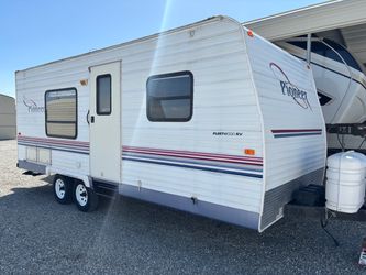 Fleetwood Pioneer Travel trailer