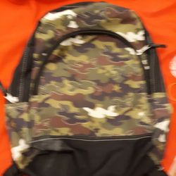 Backpack Camo With Dashes Around Shaped