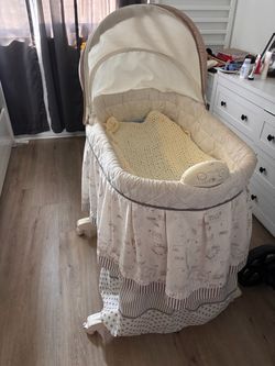 Vintage baby bassinet