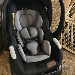 MAXI COSI / CAR SEAT / LIKE NEW