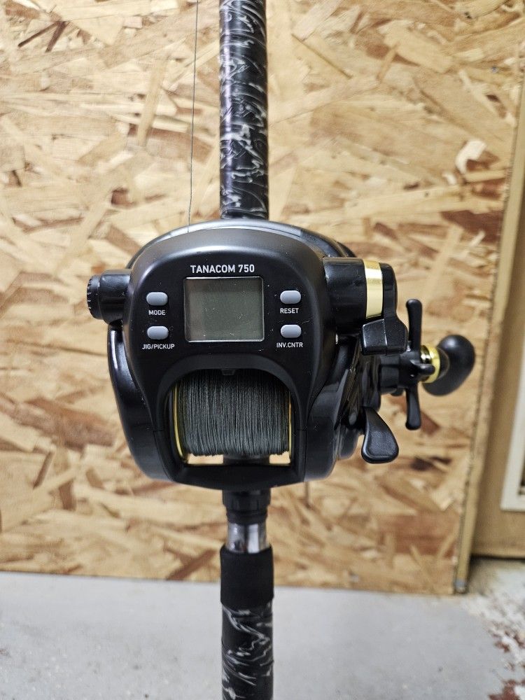 Daiwa Tanacom 750 electric reel and 7'proteus Fishing rod.