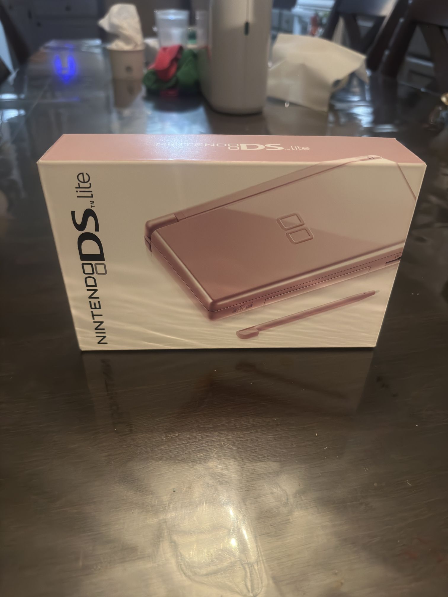 SEALED BRAND NEW nintendo ds coral pink