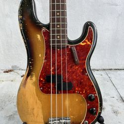 1971 FENDER PRECISON BASS