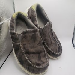 Size 12 Kids. Outdoor Kids Hayden Jr. Slip-On Shoes for Boys 