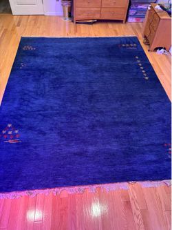 10’x 8’ wool area rug