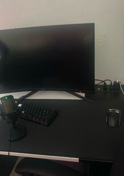 Free monitor and keyboard  (contact info removed)