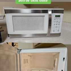 Hamilton Beach Microwave-white 1000watts