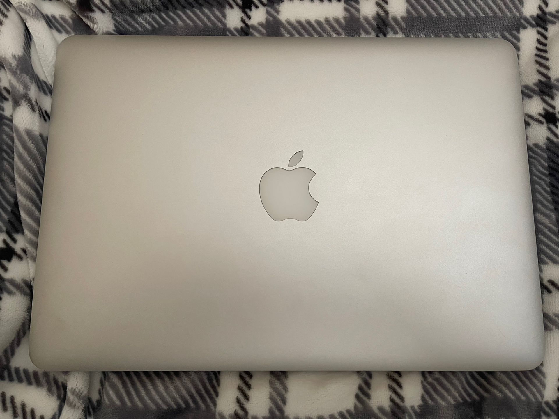 2015 Mac Book Pro, 13inch Display