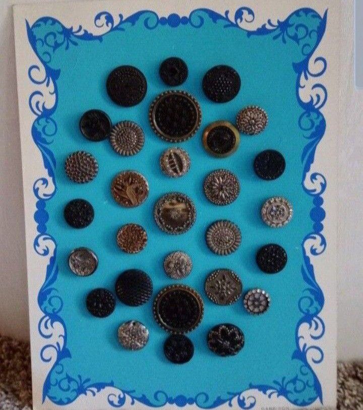 Jenny Linn Antique Celliuod/Black Glass Carved Buttons