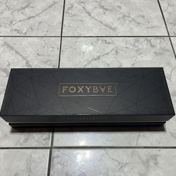 FoxyBae Rose Gold Straightening Brush 