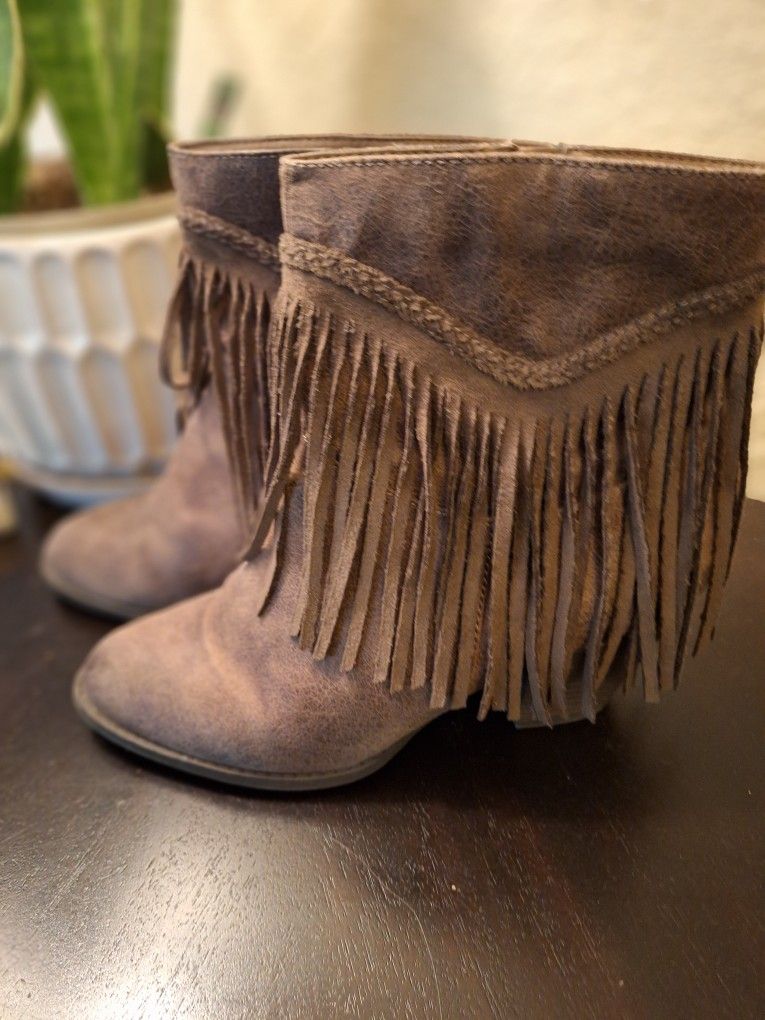 🌻POP Comfort Fit Western Fringe Boots 🌵