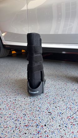 Breg Walking Boot Ankle Brace