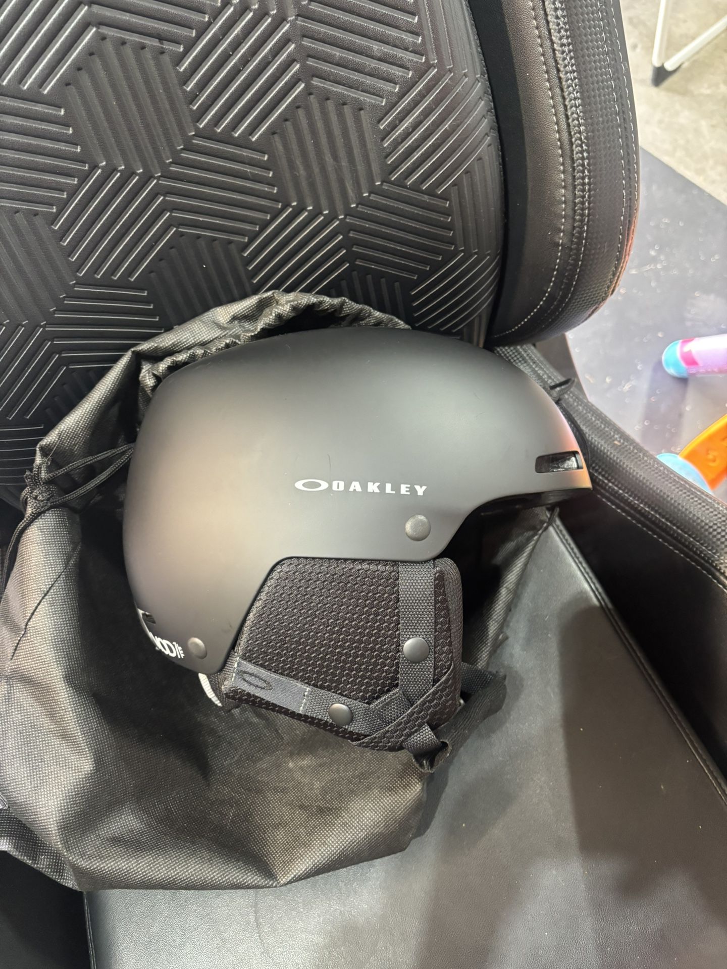 Oakley Mod 1 Pro Ski/board Helmet