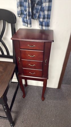 Standing Jewlery Box