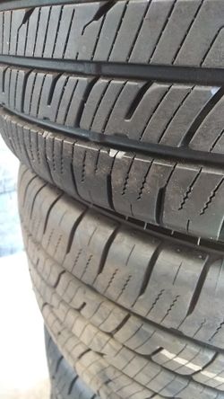 Set of 215/50-17 ..99% OF thread.. You must to pick up