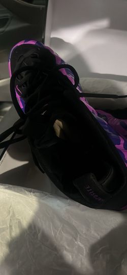 Nike foam posits
