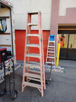 Fiberglass A-Frame Step Ladder
