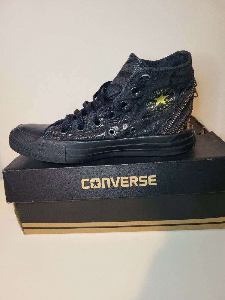 Converse Shoes Sz6 