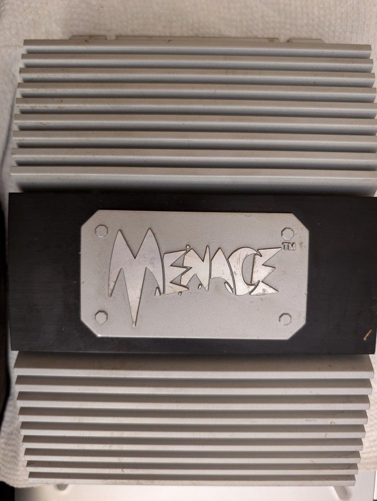 Menace PA-S250 Car Stereo Power Amplifier 200 Watt, Bridged, 20Amp Fuse, Crossover Frequency 50-180, Low & High Pass