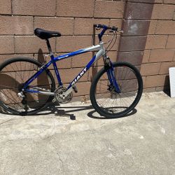 Giant Cypress Bike 