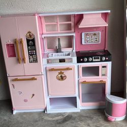 Play Kitchen