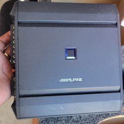 Alpine Amplifier 4 channel