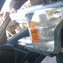 2018 Ford F150 Head Lights