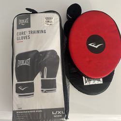 Boxing gloves 