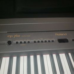 Roland ep-760 Digital Piano