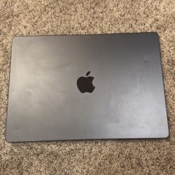 MacBook Pro 14”