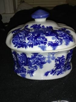 Antique Japanese/Chinese tureen