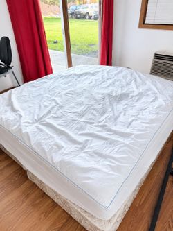 King Size Serta Mattress & Box Spring Set