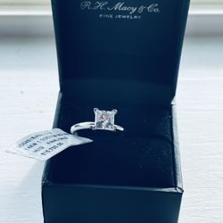 1.5 K Diamond ring