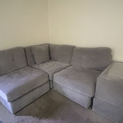 Small 4 Piece Sectional  (West Islip)