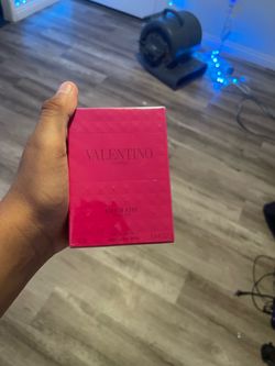 Valentino perfume