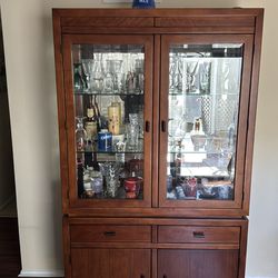 Wooden China Cabinet/ Chinera / Vitrina