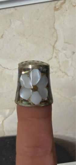 Vintage collectible abalone and mother if pearl inlaid thimble