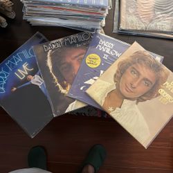 4 Barry Manilow Vinyl Record Albums