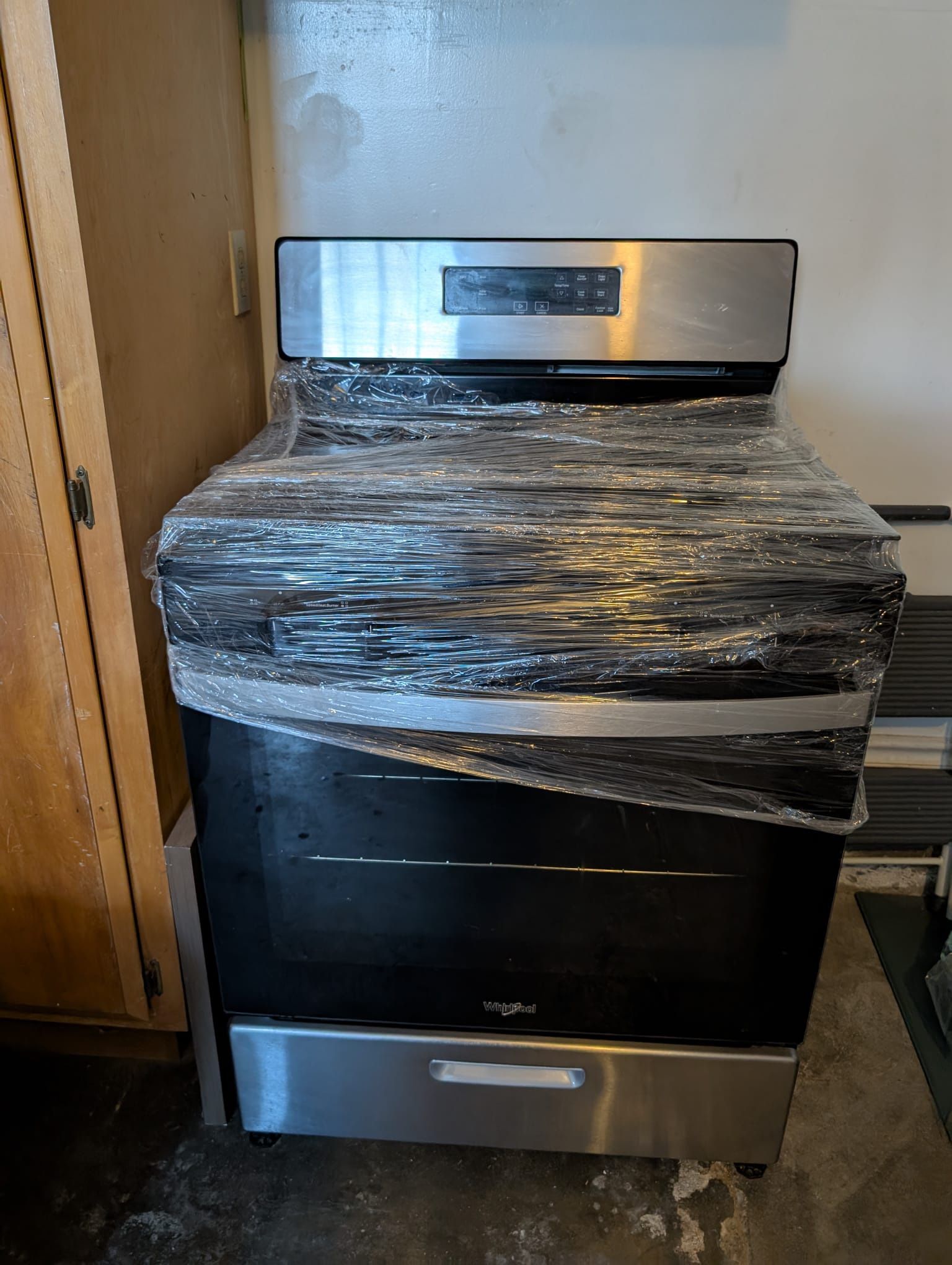 30” Whirlpool Gas Range
