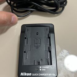 Nikon MH-18a Quick Charger