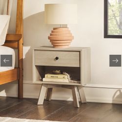 1-Drawer Nightstand 