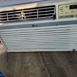 LG Air Conditioner 8000btu