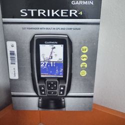 STRIKER™ 4With Dual-beam Transducer