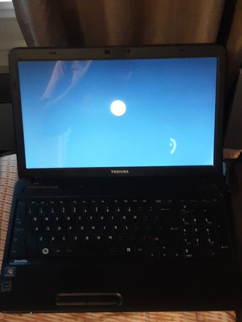 Toshiba Sattelite Laptop Working With New Linux Mint Operating System 4GB RAM