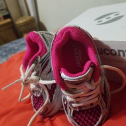 Little girls Sneakers are Size 4m