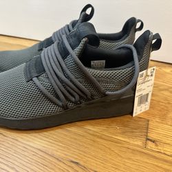 Men’s Adidas Size 10.5
